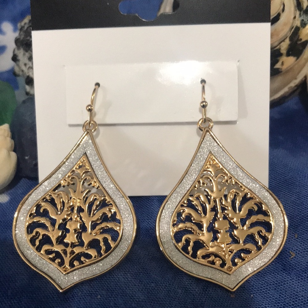 Nine West 1 1/2in. Gold tone w/ silver glittery detail dangle earrings - Picture 2 of 4